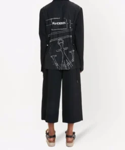 JW Anderson Clothing Black ‘Pleat Front Wide Leg Cropped Trousers' 10 JW Anderson Clothing Black ‘Pleat Front Wide Leg Cropped Trousers'