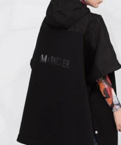 Moncler 'Maglia Poncho'