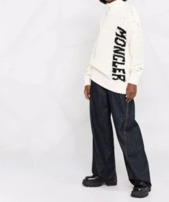 Moncler 'Logo-Intarsia Knitted Jumper'