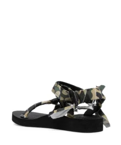 Arizona Love Shoes Camo 'Trekky Bandana' Sandals