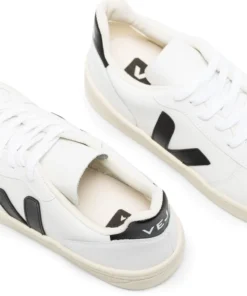 VEJA White And Black 'V-10' Trainers Shoes